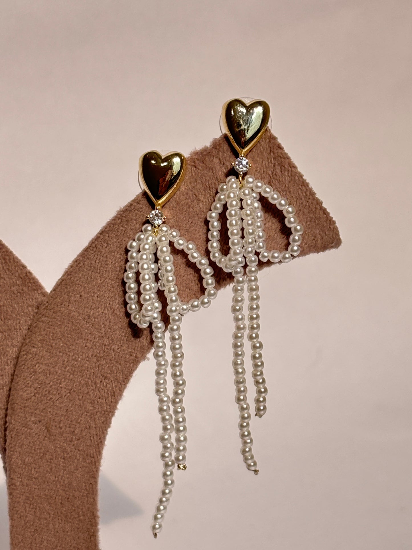 Sweet heart bow earrings